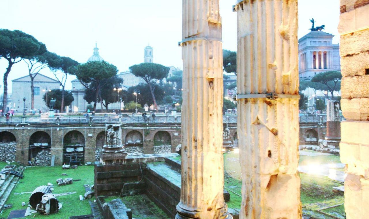 Roma Center Fori Imperiali Raffy'S Charming Suite Exteriör bild